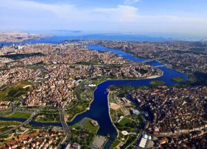 Golden Horn Istanbul: A Journey into History and Beauty 4 golden horn istanbul
