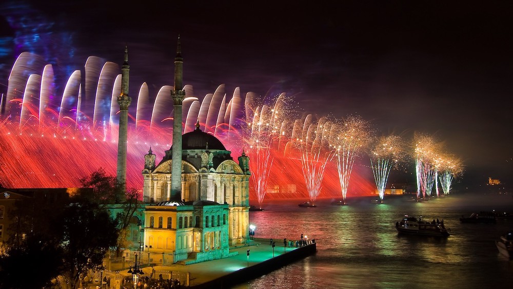 new years eve bosphorus cruise hello 2024 3