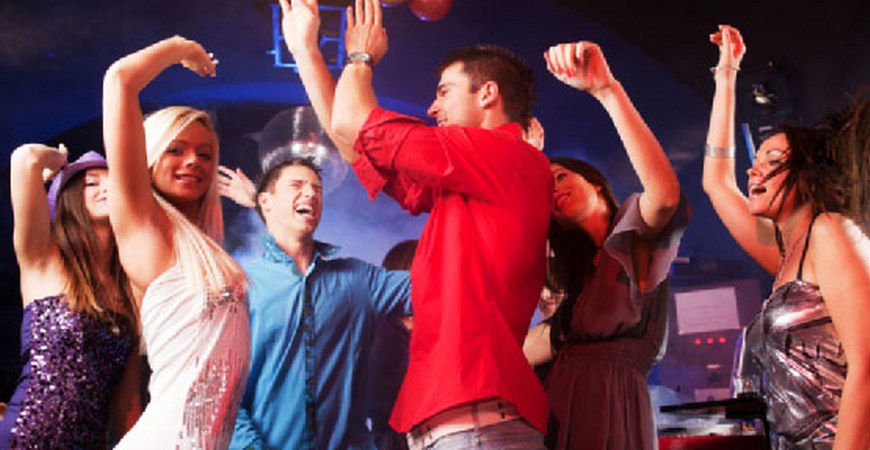 Bosphorus Cruise New Years Eve 2026 | Cruise & Party 3 Bosphorus Cruise New Years Eve 2026 - New Year’s Eve Istanbul Dinner Cruise Party