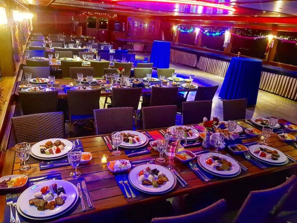 istanbul new years eve dinner cruise and party 2024 5