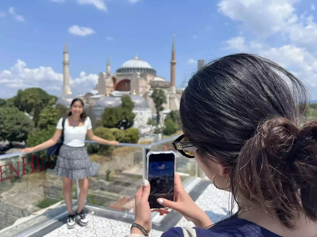 Which Tours Cover Historical Sites in Istanbul?